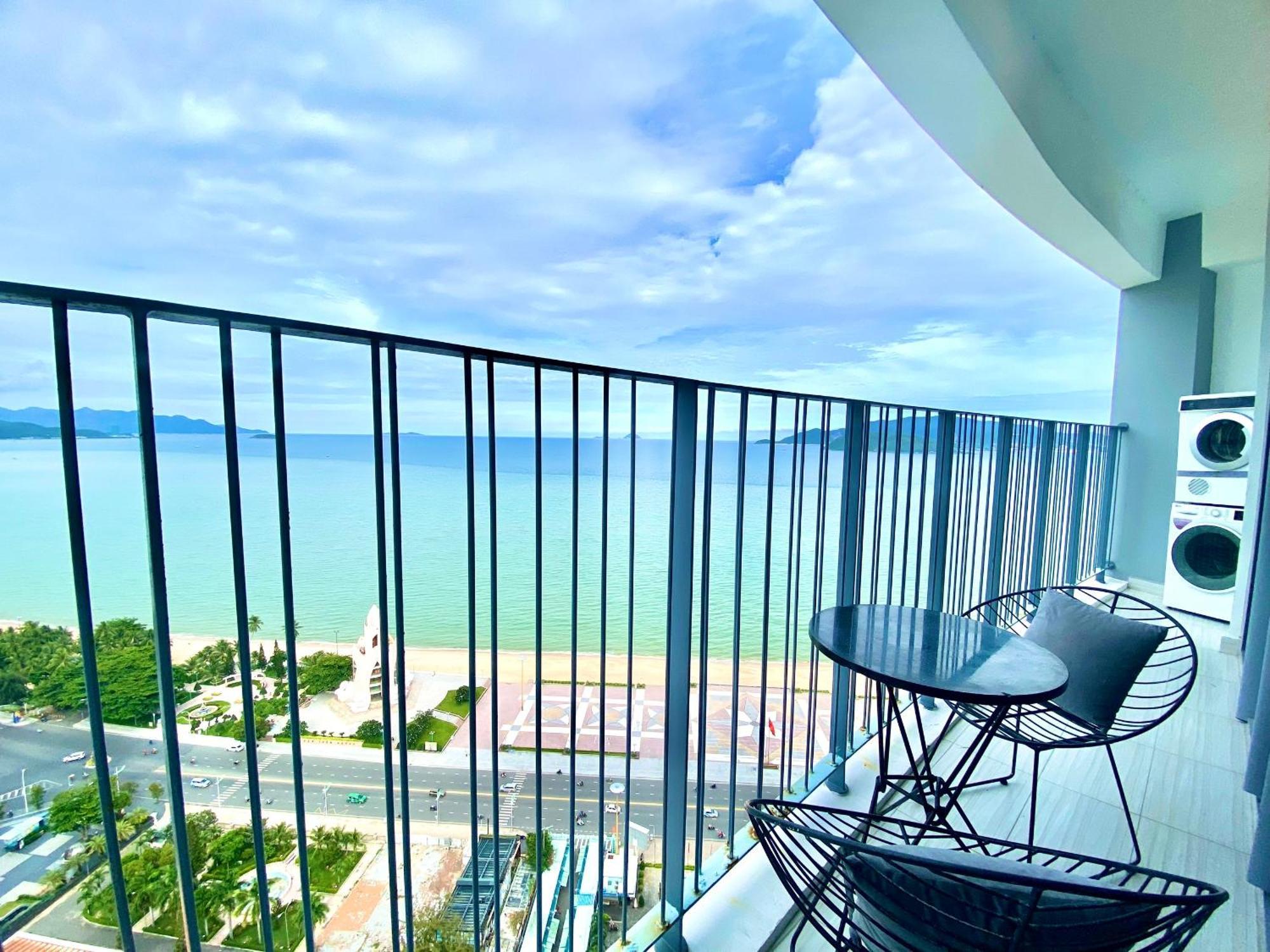 Panorama Ocean View Luxury Apartment Nha Trang Exterior photo